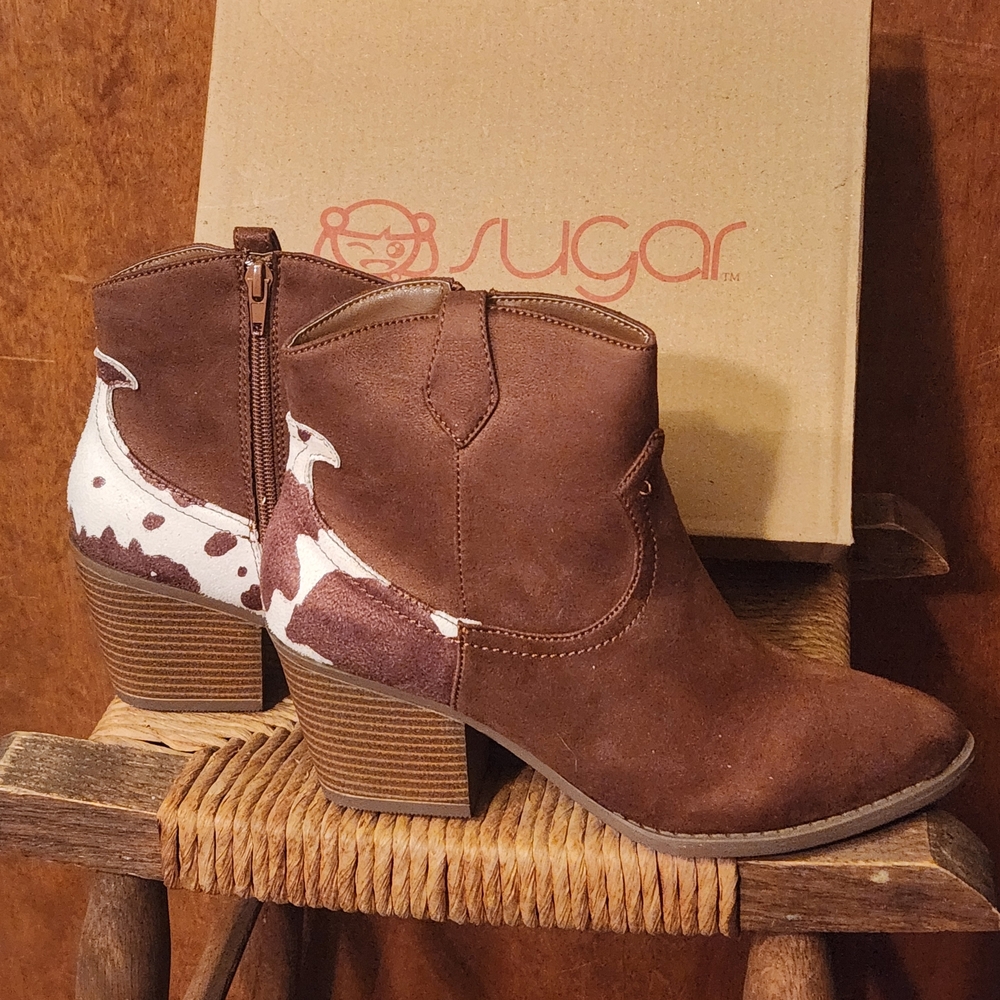 Sugar Women's Tula Brown Faux Cowhide Boots Size 8 1/2
